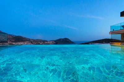 Luxury Villa Photo #8
