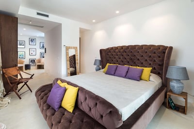 Luxury Villa Photo #30
