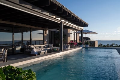 Luxury Villa Photo #9