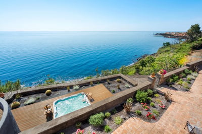 Luxury Villa Photo #8