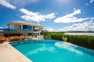 Luxury Villa Photo #4