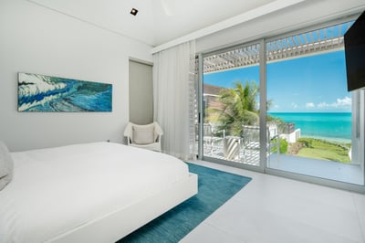 Luxury Villa Photo #35