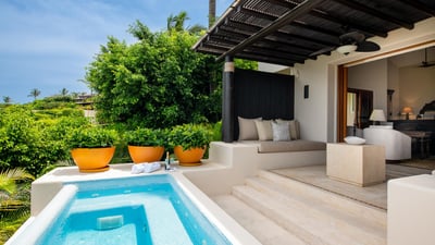 Luxury Villa Photo #17