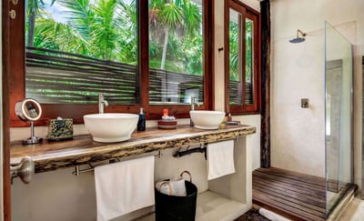 Luxury Villa Photo #19
