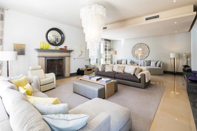 Luxury Villa Photo #11