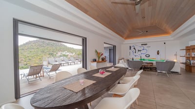 Luxury Villa Photo #24