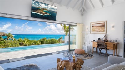 Luxury Villa Photo #13