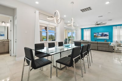 Luxury Villa Photo #18