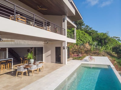 Luxury Villa Photo #4