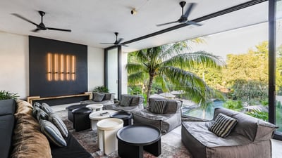 Luxury Villa Photo #32
