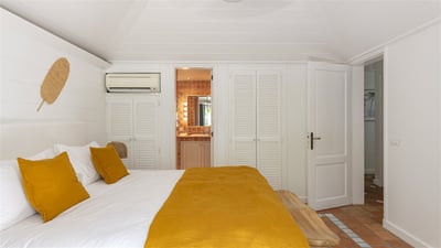 Luxury Villa Photo #22
