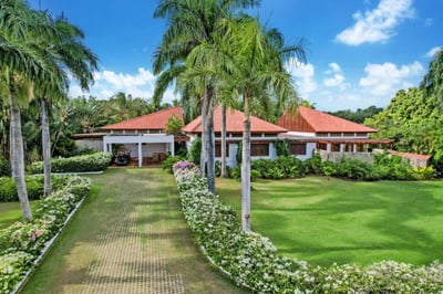 Luxury Villa Photo #40