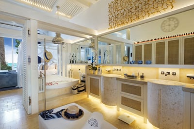 Luxury Villa Photo #37