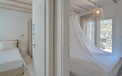 Luxury Villa Photo #37