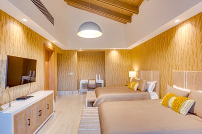 Luxury Villa Photo #50