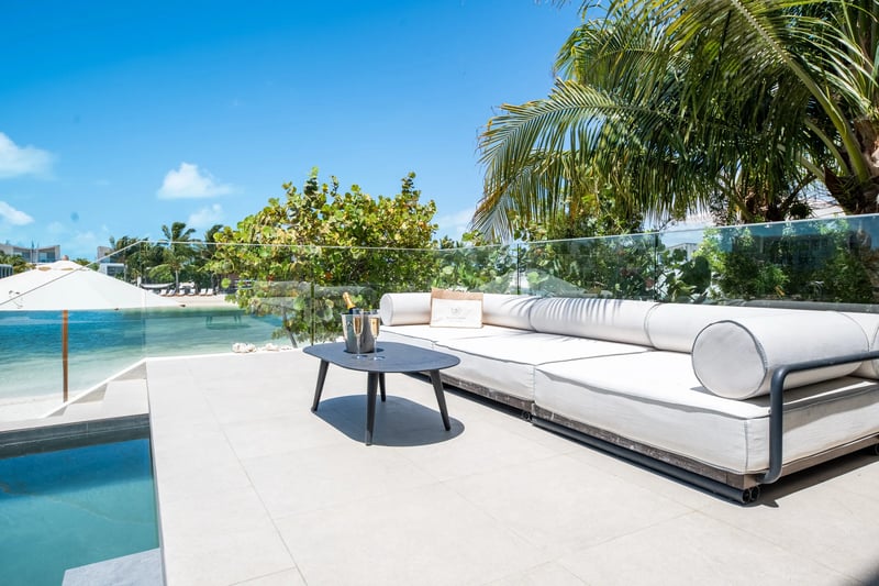 6 Bedroom Lagoon Villa