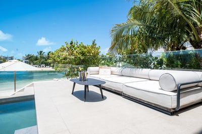 Luxury Villa Photo #2