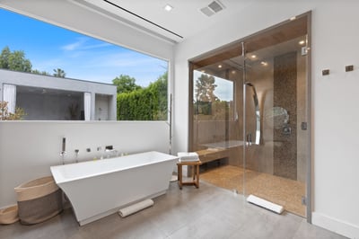 Luxury Villa Photo #36