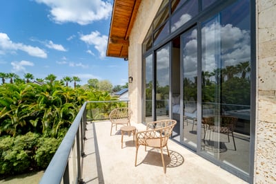Luxury Villa Photo #32