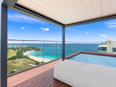 Luxury Villa Photo #3