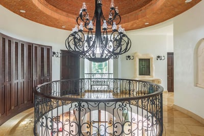 Luxury Villa Photo #36