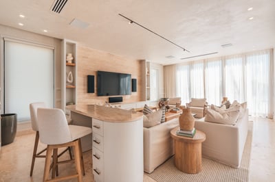 Luxury Villa Photo #25