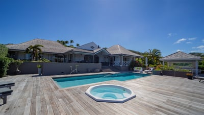 Luxury Villa Photo #15