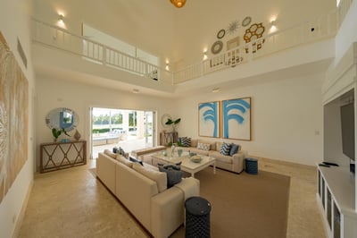 Arrecife 39 - Spacious 5BR villa near beach & golf