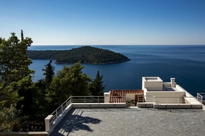 Luxury Villa Photo #11