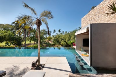 Luxury Villa Photo #9