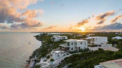Luxury Villa Photo #7