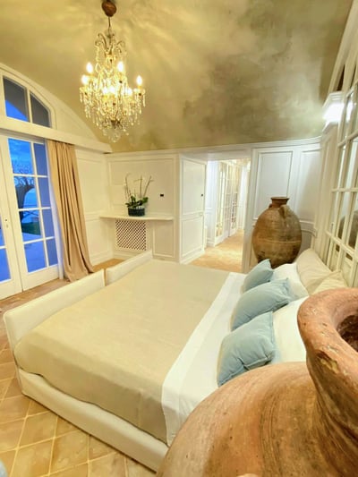 Luxury Villa Photo #31
