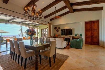 Luxury Villa Photo #13