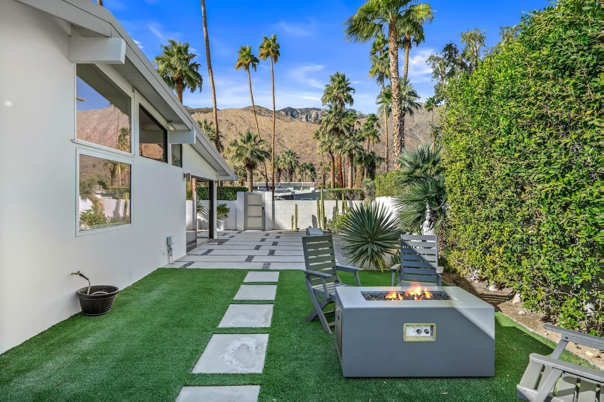 Alexander Desert Dreams