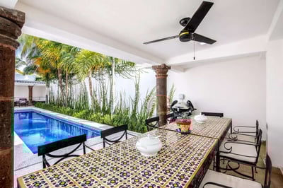 Luxury Villa Photo #6
