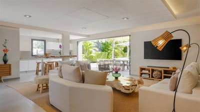 Luxury Villa Photo #34