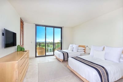 Luxury Villa Photo #14