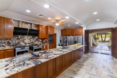 Fully equipped kitchen