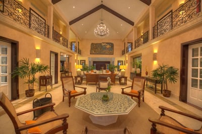 Luxury Villa Photo #13