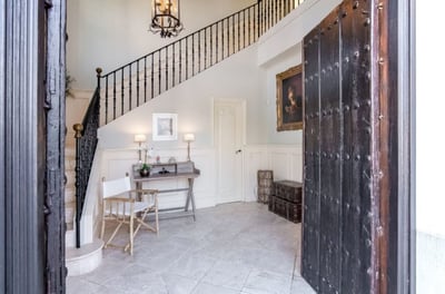 Luxury Villa Photo #17