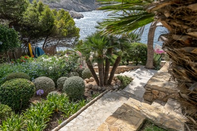 Luxury Villa Photo #16