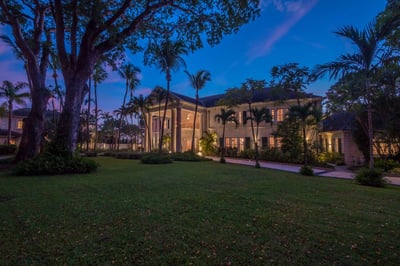 Luxury Villa Photo #6