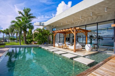 Luxury Villa Photo #2