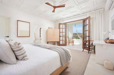 Luxury Villa Photo #14