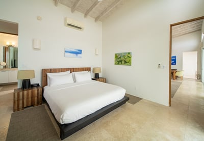 Luxury Villa Photo #8