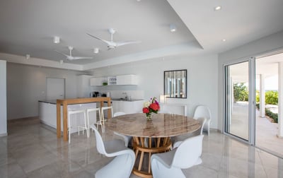 Luxury Villa Photo #13