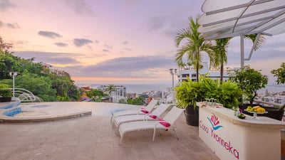 Luxury Villa Photo #12