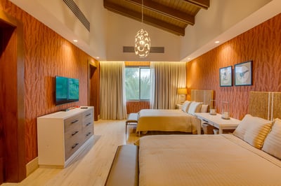 Luxury Villa Photo #48