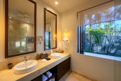 Luxury Villa Photo #42