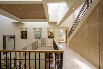 Luxury Villa Photo #34